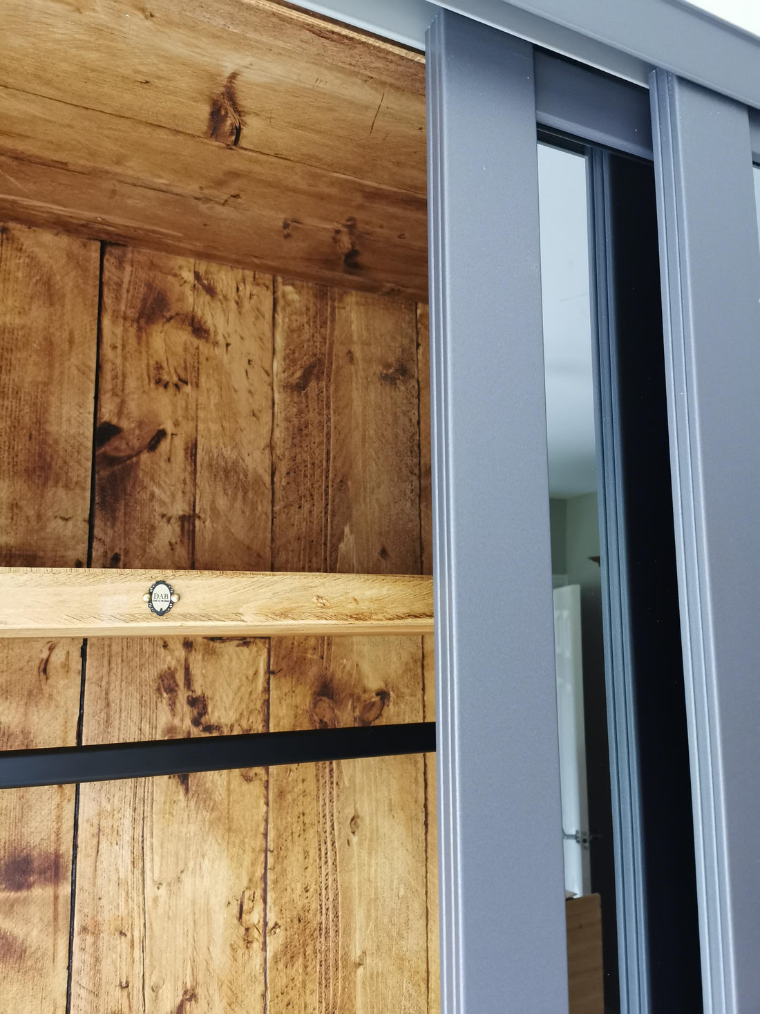 DAB Deluxe built-in wardrobes & Storage - We travel the UK Fitting Our Bespoke Wardrobes