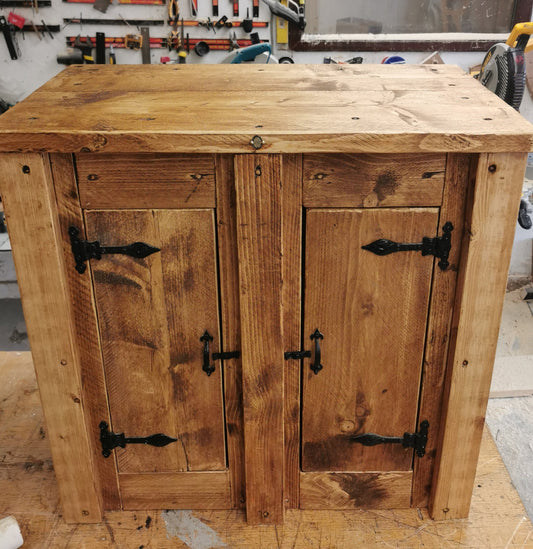 Why have our Aquarium Fish Tank Stands been so popular? Our bespoke wooden tank stands