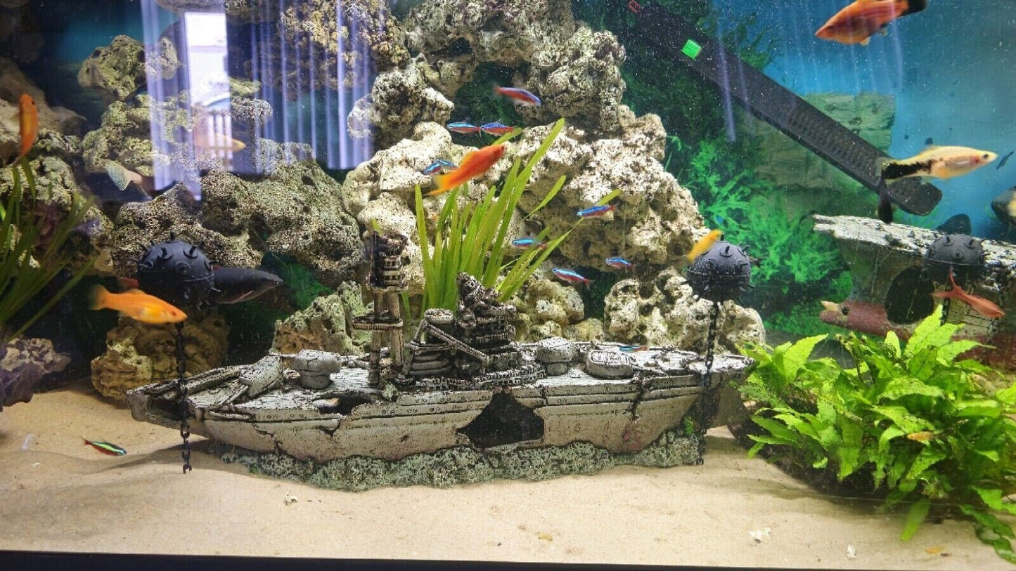 Floating Aquarium Mine / Ideal Accessory for any Fish Tank