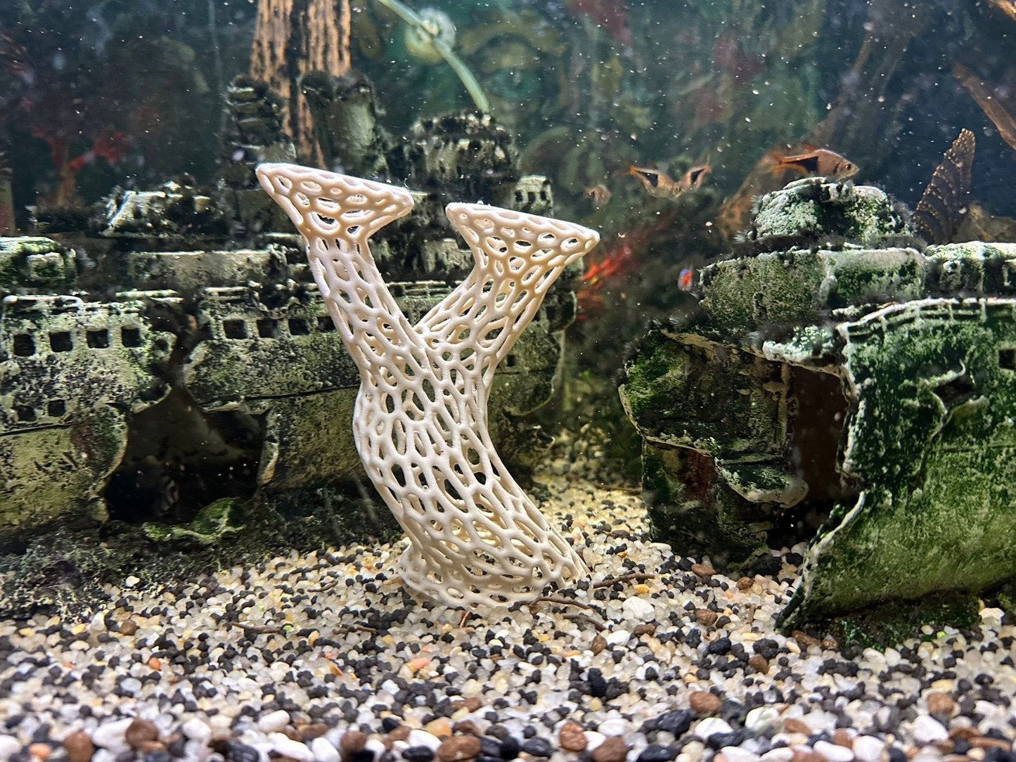 Moss and Plant Shelter for Aquariums in a Bonsai Tree Style